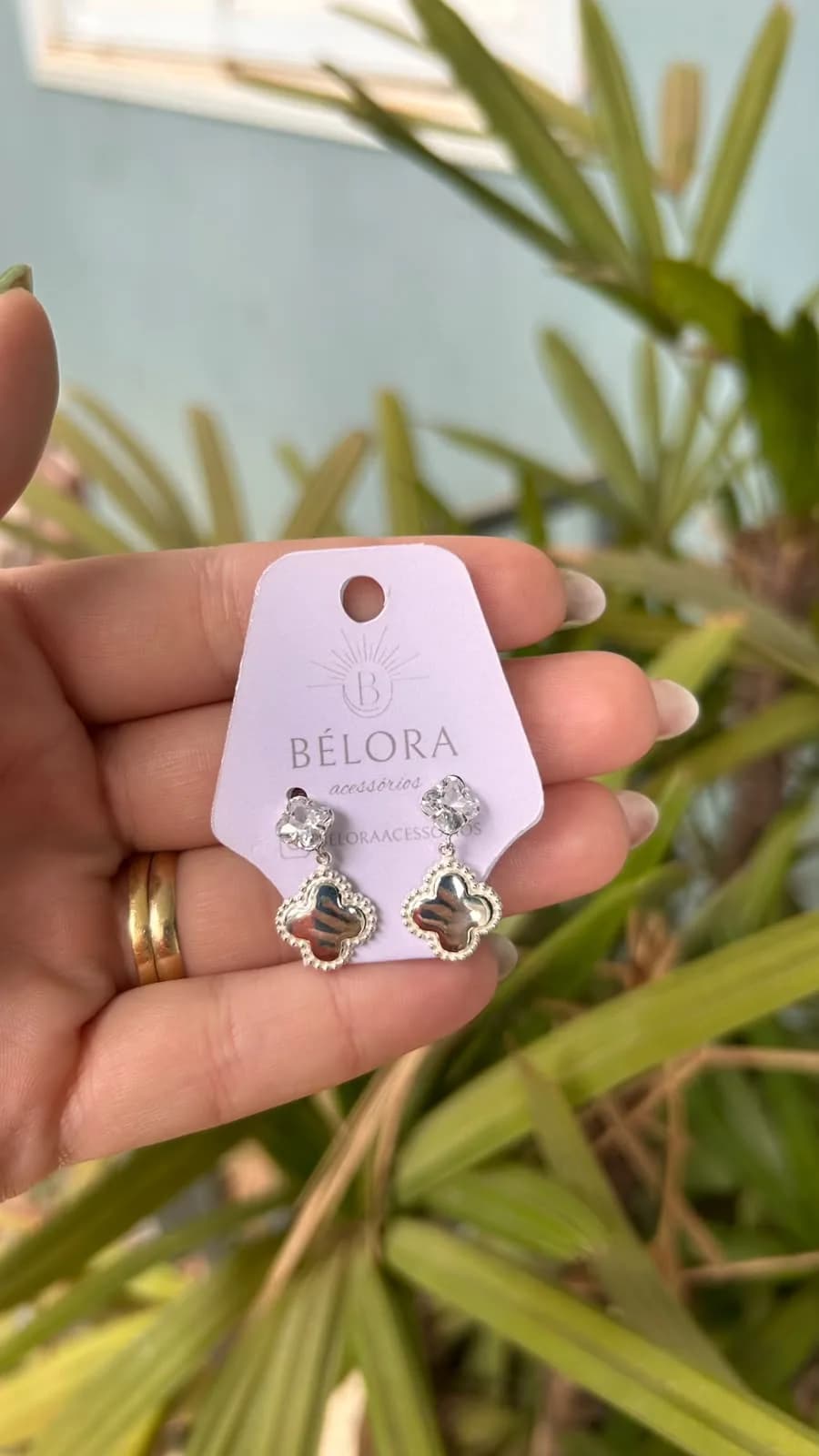 Brinco Trevo com Zirconia